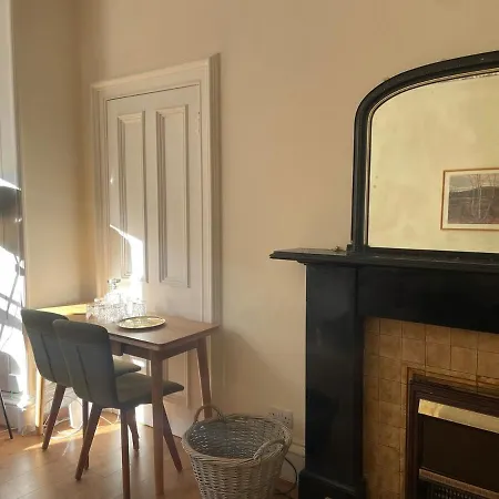 Large Flat In Chic Bruntsfield Apartment Edinburgh Exterior photo