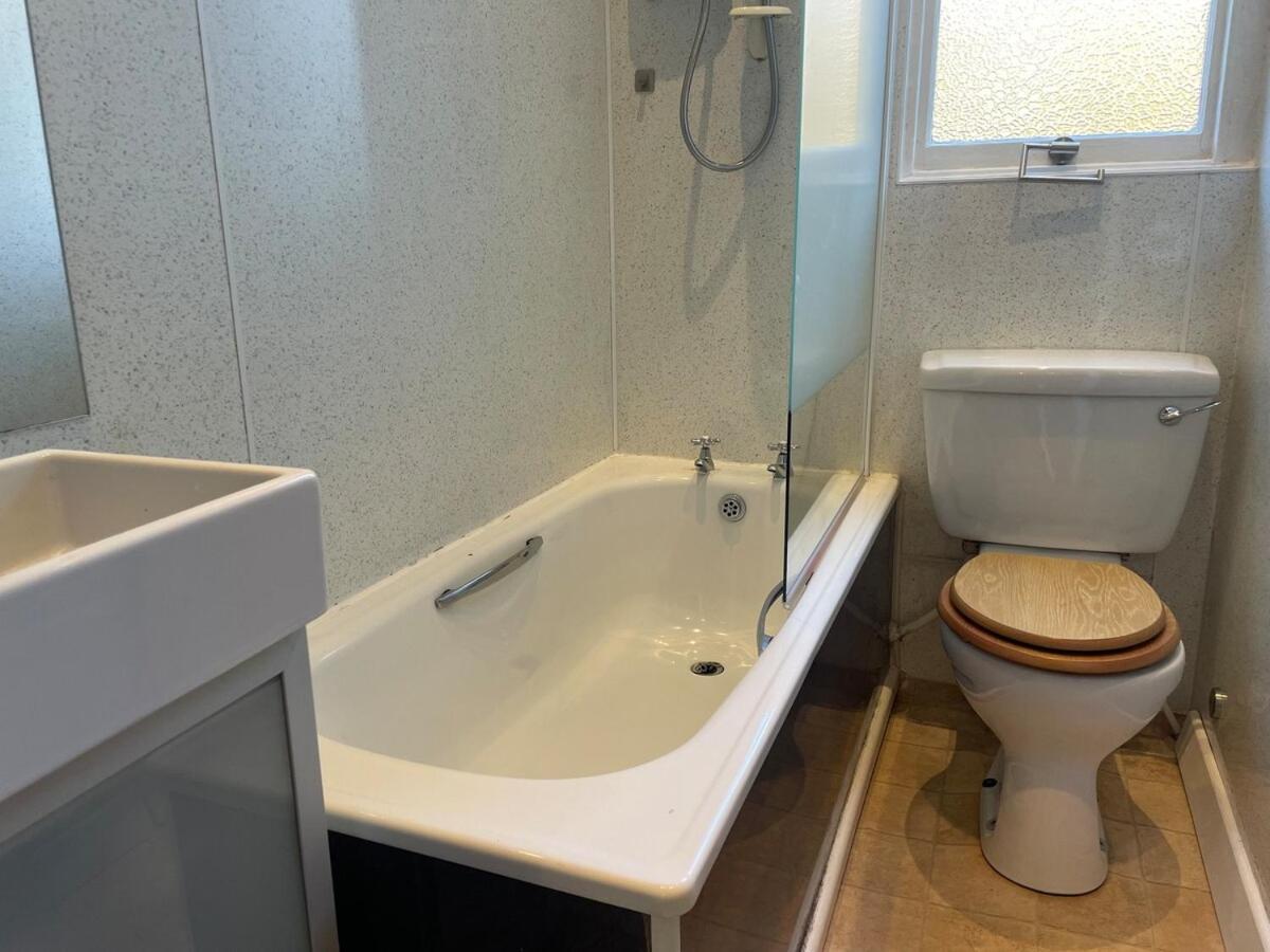 Large Flat In Chic Bruntsfield * Edinburgh